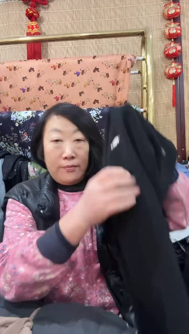 处理含羊毛薄款 L码黑色塑型贴体裤成品一条腰有色差有残5.8元