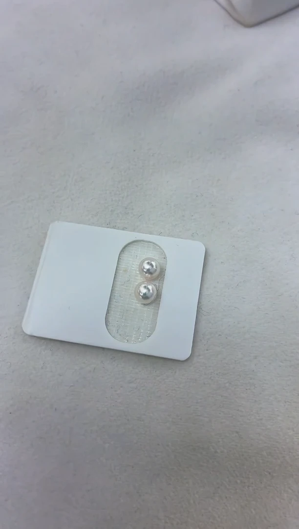 18K金镶嵌耳饰海水珍珠5-5.5素钉