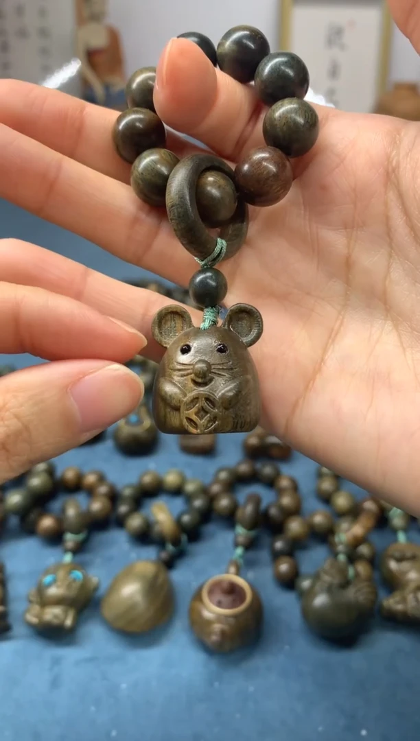 【闪购商品】维腊木（绿檀）把件鼠来宝 盘玩件