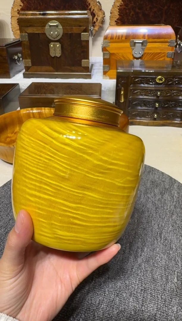 金丝楠木 整料掏挖帝王黄茶叶罐