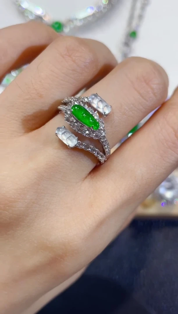 颈饰18K金镶嵌翡翠团购18