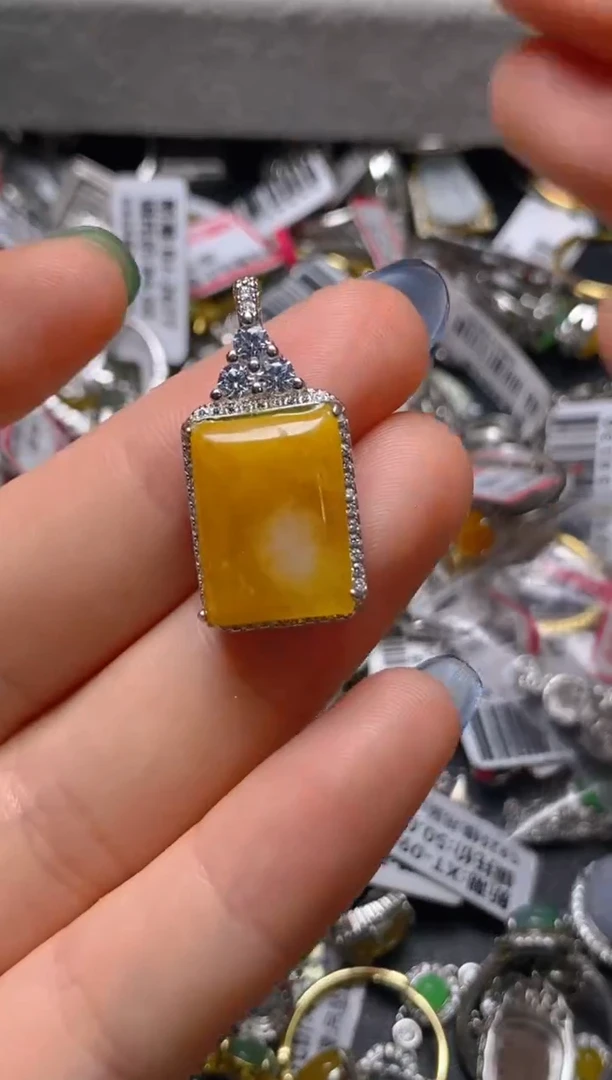 银S925镶嵌戒指翡翠百内无证书