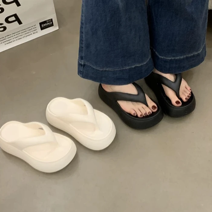 【媛媛の鞋店】踩屎感厚底夹拖