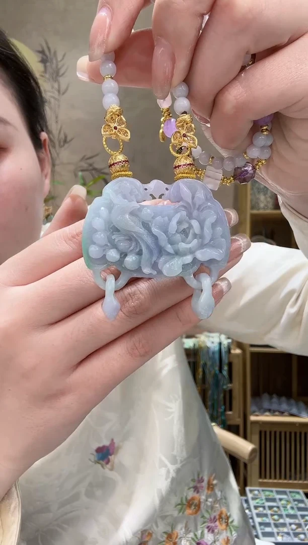 【闪购商品】翡翠颈饰未镶嵌吊坠