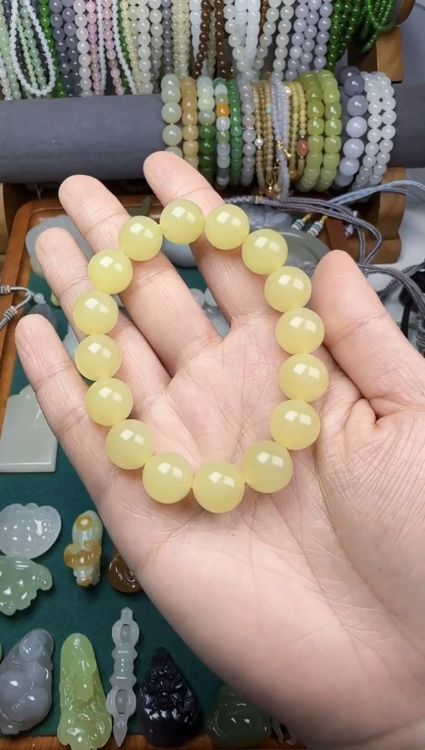 【闪购商品】和田玉无未镶嵌12mm圆珠手串