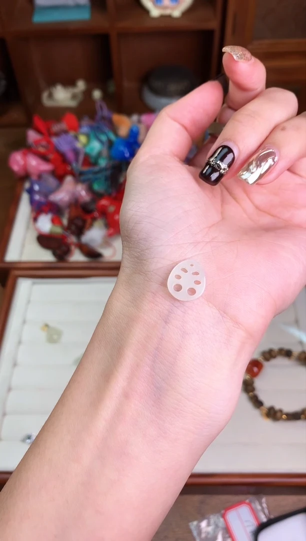 【闪购商品】和田玉吊坠(不含链)未镶嵌藕片-哈哈