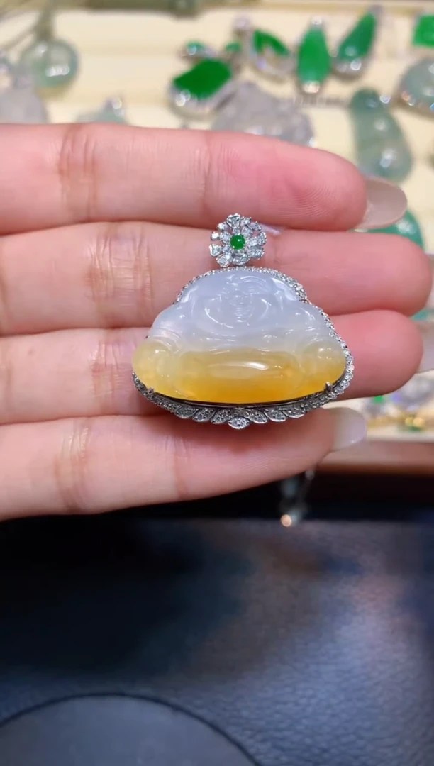 颈饰18K金镶嵌翡翠1