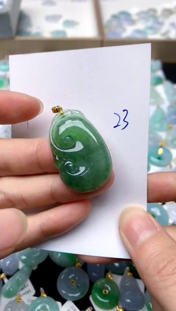 【闪购商品】翡翠颈饰18K金镶嵌23天然A货翡翠