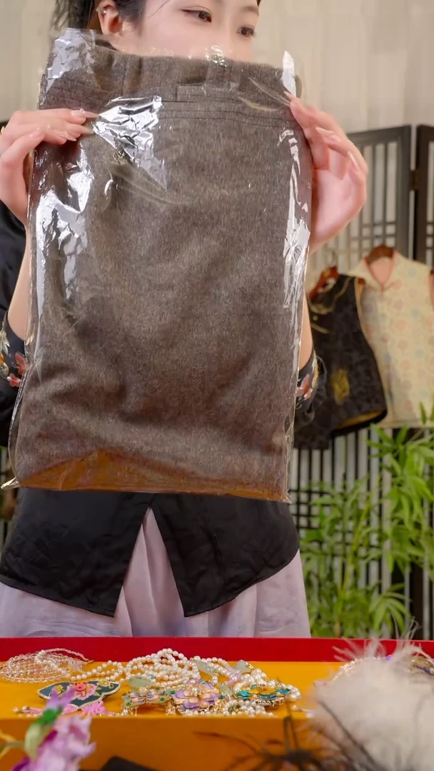 织绣心***洁非遗苏绣绒花手工饰品