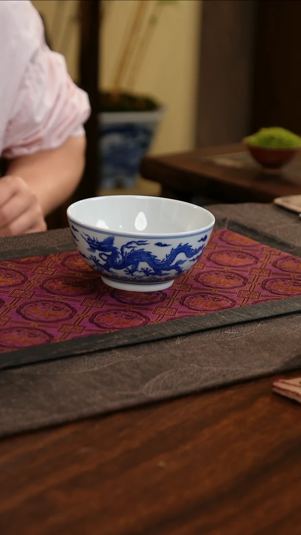 碗青源器语仿明云龙纹饭碗