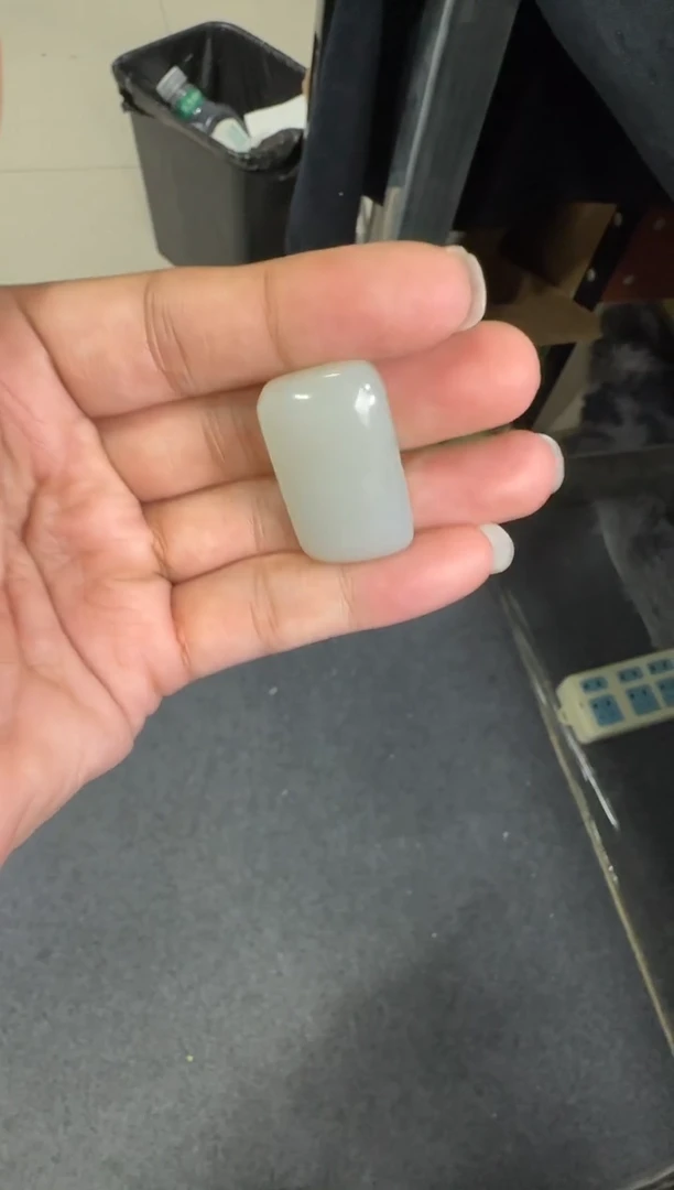 颈饰未镶嵌和田玉新疆和田玉小牌子