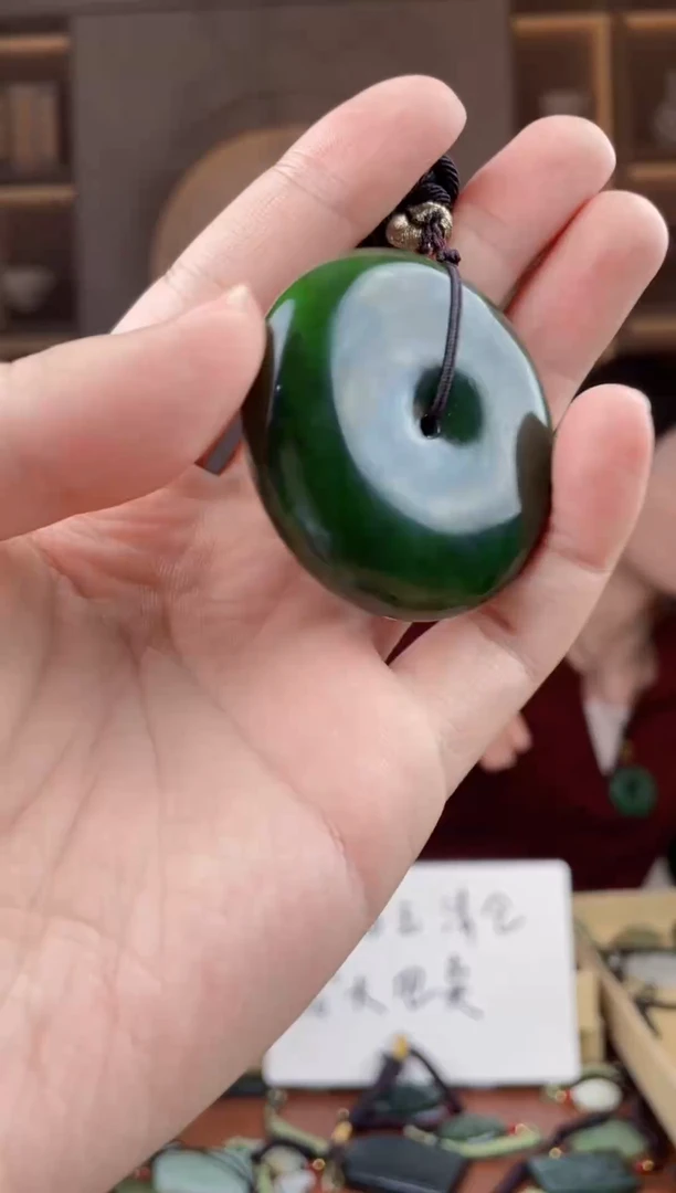 颈饰未镶嵌和田玉拍一发一，多样性发货