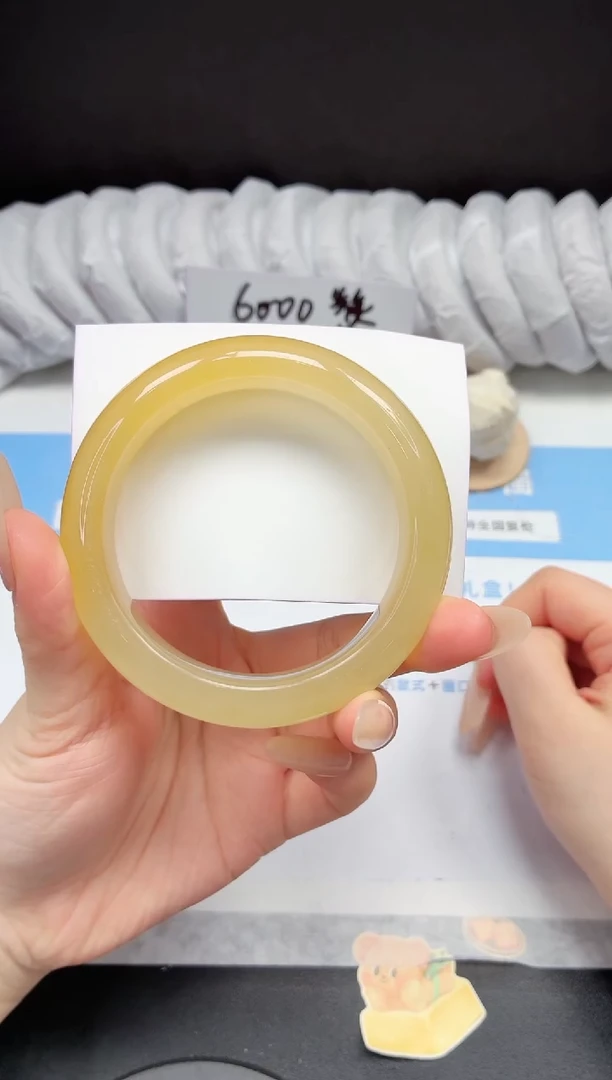 未镶嵌手镯石英质玉37/黄龙61.2