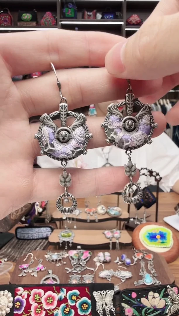 织绣32蒙阿苏苗绣传承旗舰店