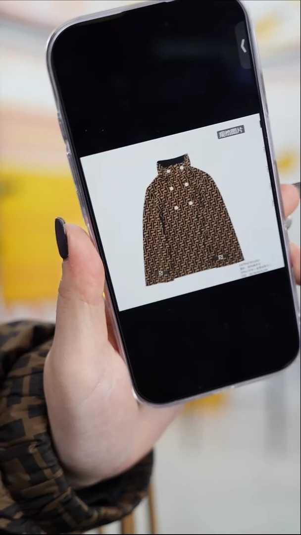 山羊绒fendilor小怪兽25年切冬款女士D479H276511A340