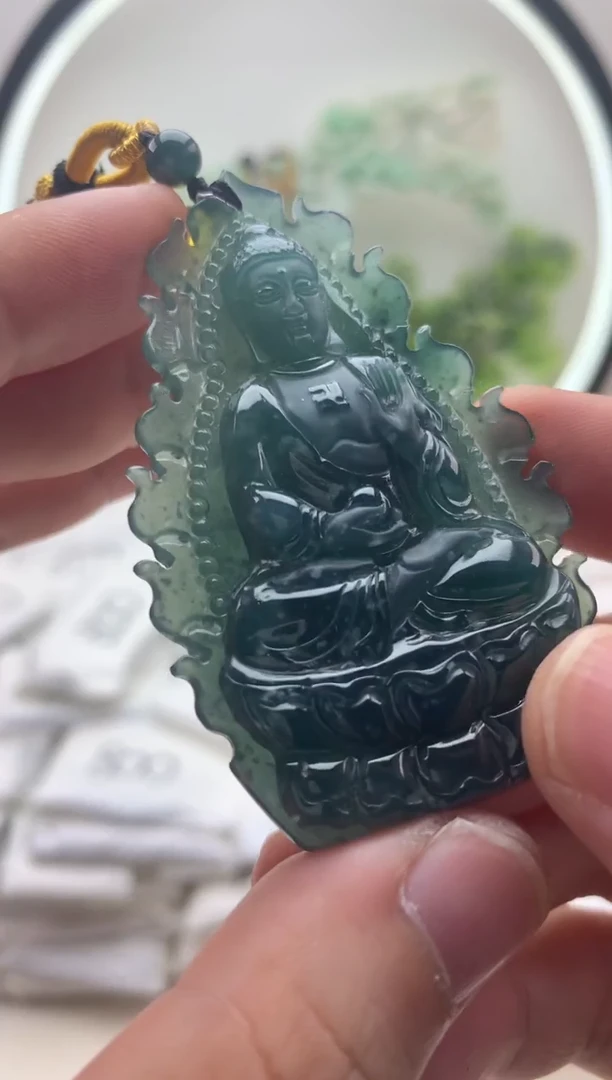 颈饰未镶嵌翡翠阿弥陀佛
