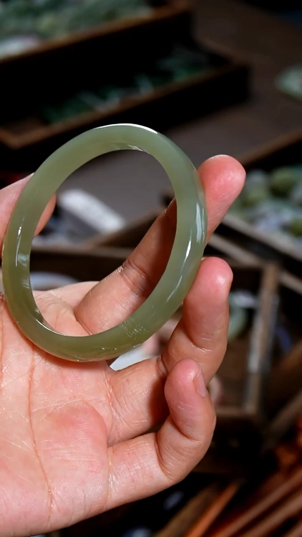 和田玉手镯未镶嵌0001