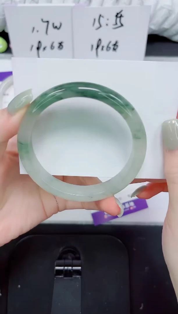 石英质玉未镶嵌手镯185