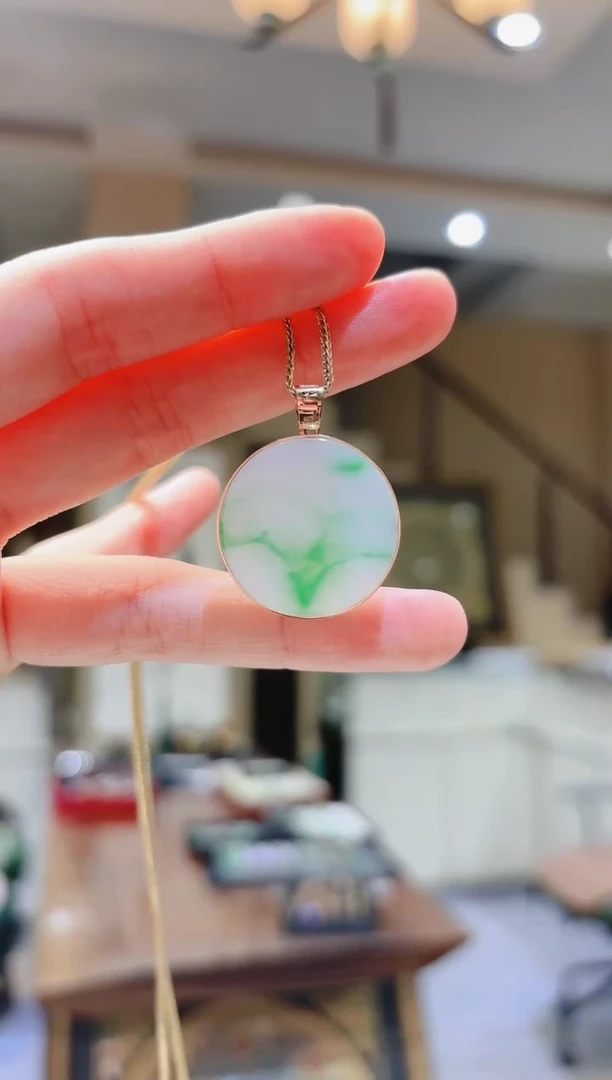 【闪购商品】翡翠颈饰18K金镶嵌圆牌翡翠吊坠F