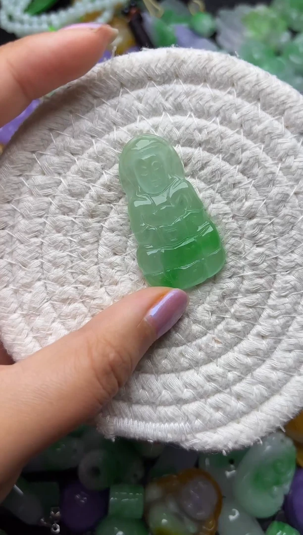 颈饰未镶嵌翡翠缅甸翡翠吊坠
