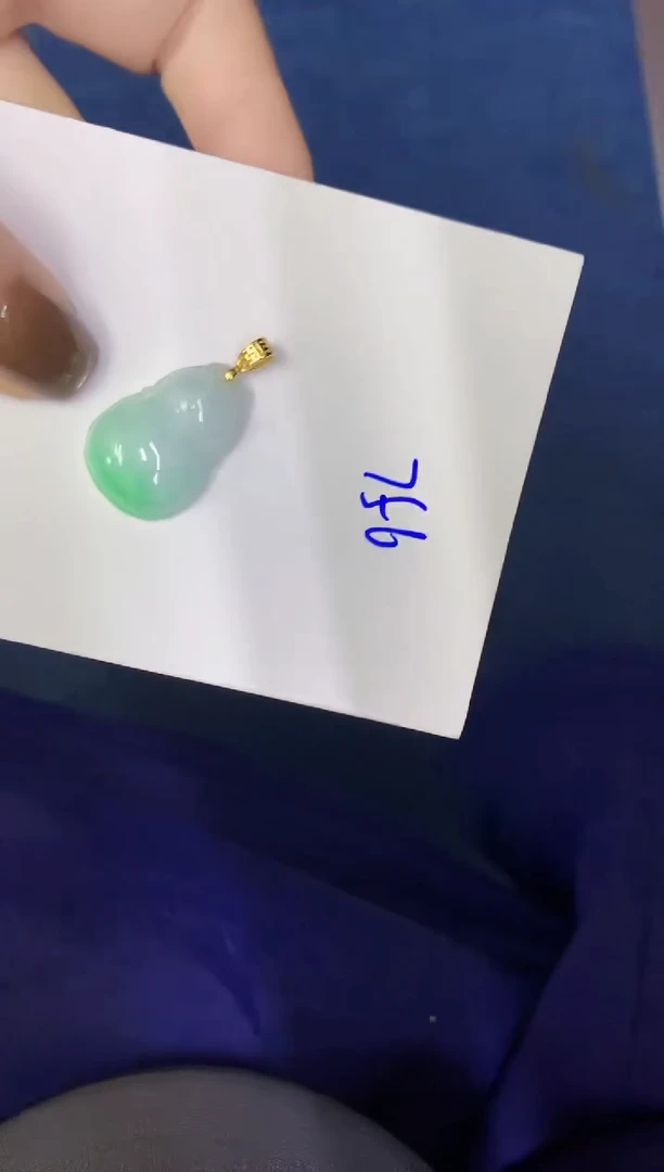 颈饰未镶嵌翡翠缅甸天然翡翠A货