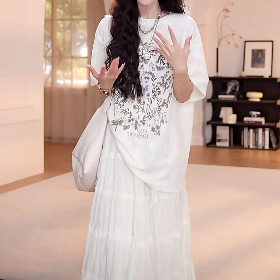 2025夏季韩版蕾丝提花短袖T恤上衣+百搭蛋糕半身裙套装LK2502633