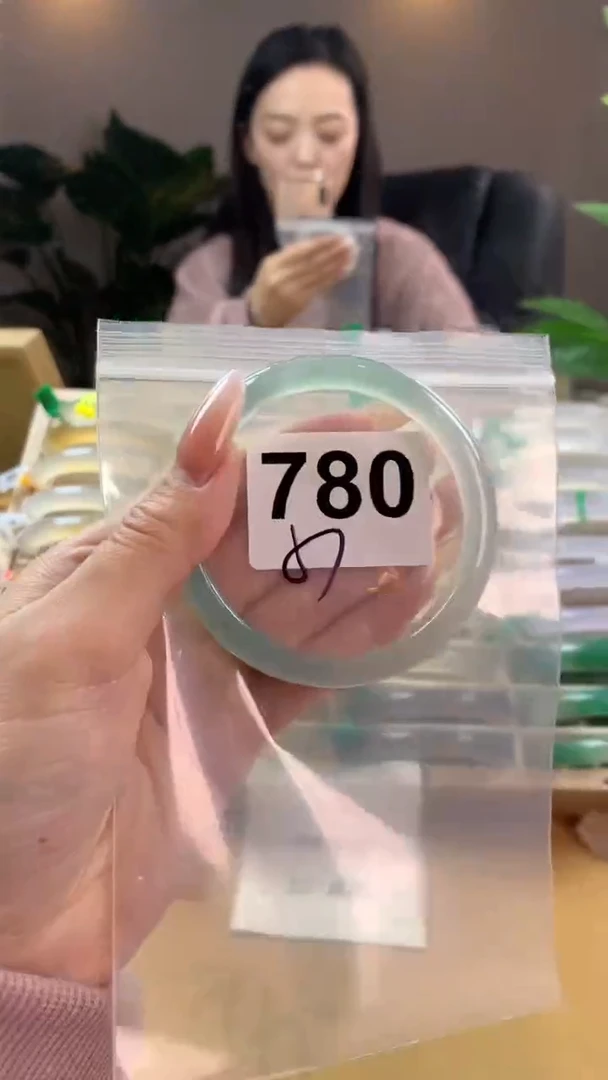 【闪购商品】玛瑙/玉髓手镯未镶嵌780