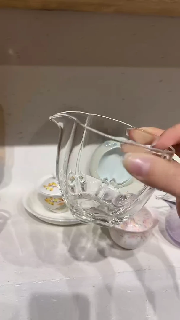 玻璃公杯哈哈哈哈