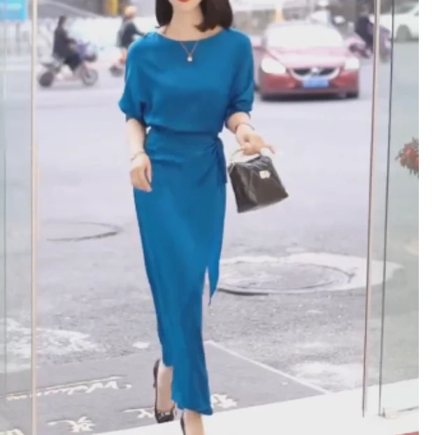 2025春季新款网红同款洋气气质韩版潮流蓝色连衣裙xiai