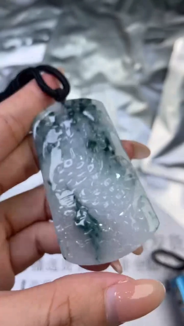 翡翠挂件未镶嵌2222706   /多样性发一件