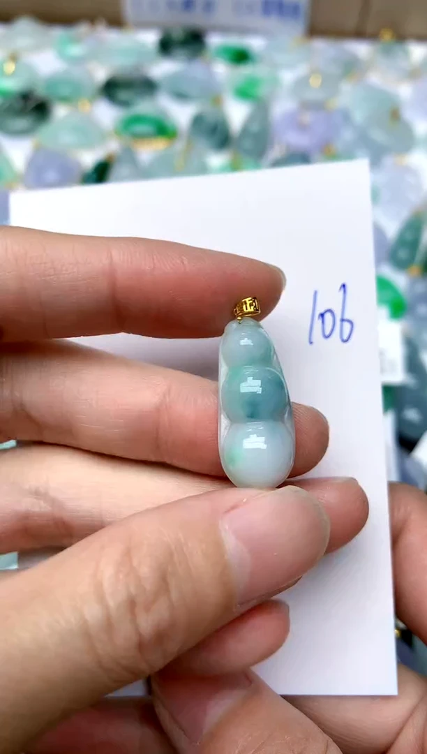 【闪购商品】翡翠颈饰18K金镶嵌106天然A货翡翠