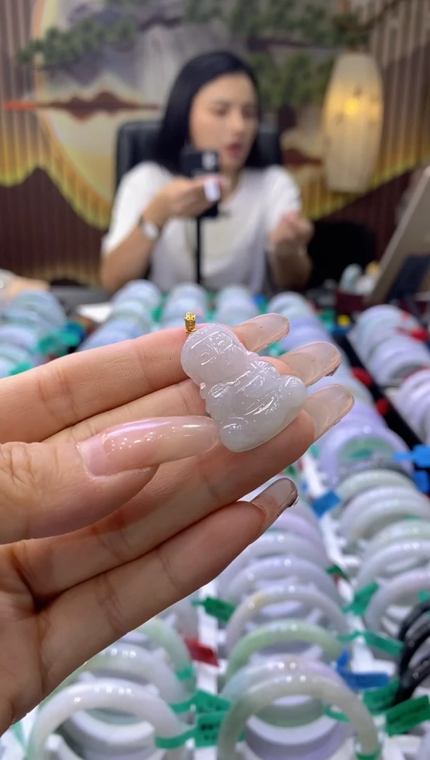 翡翠18K金镶嵌颈饰呃****呃00008909