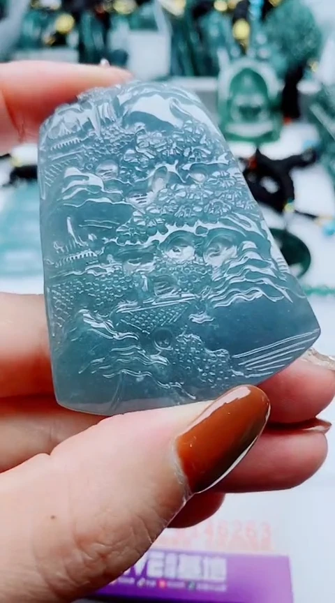 颈饰未镶嵌翡翠