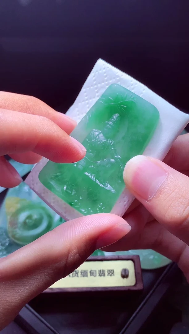 未镶嵌定制翡翠无*?毛货翡翠定制