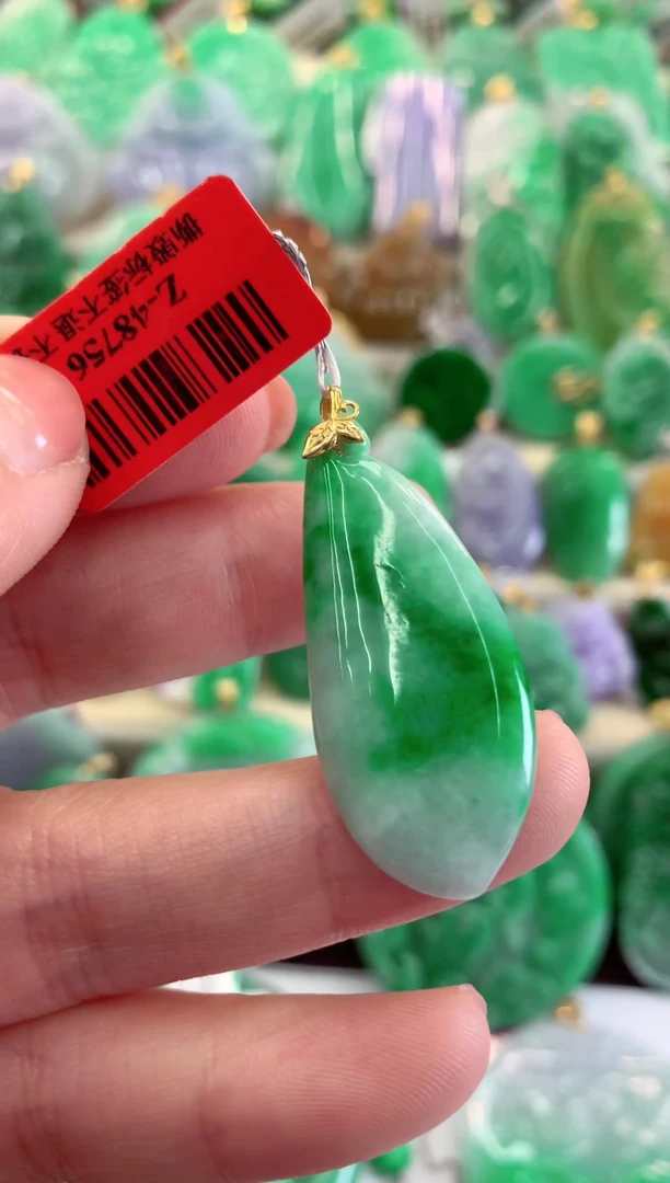 【闪购商品】翡翠吊坠(不含链)18K金镶嵌挂件