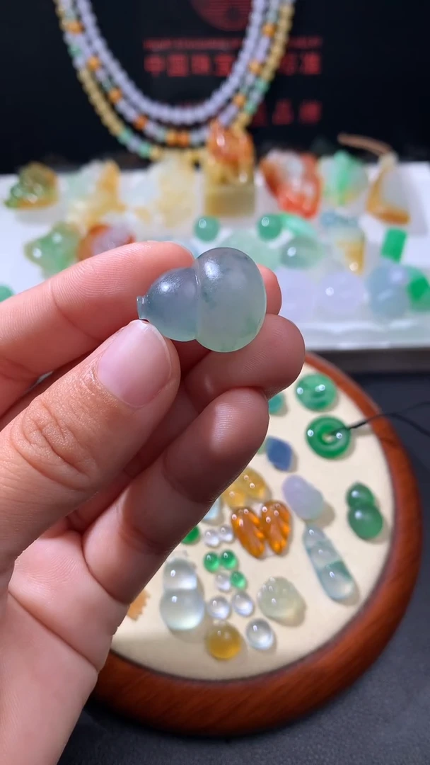 未镶嵌定制翡翠