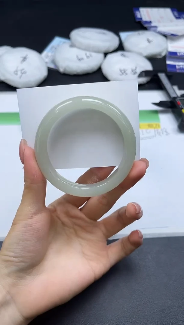 未镶嵌手镯石英质玉095-5455