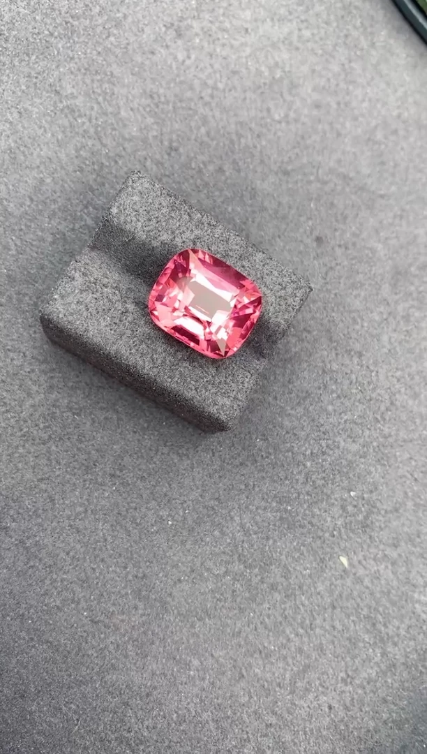 【闪购商品】碧玺裸石未镶嵌9.7ct碧玺