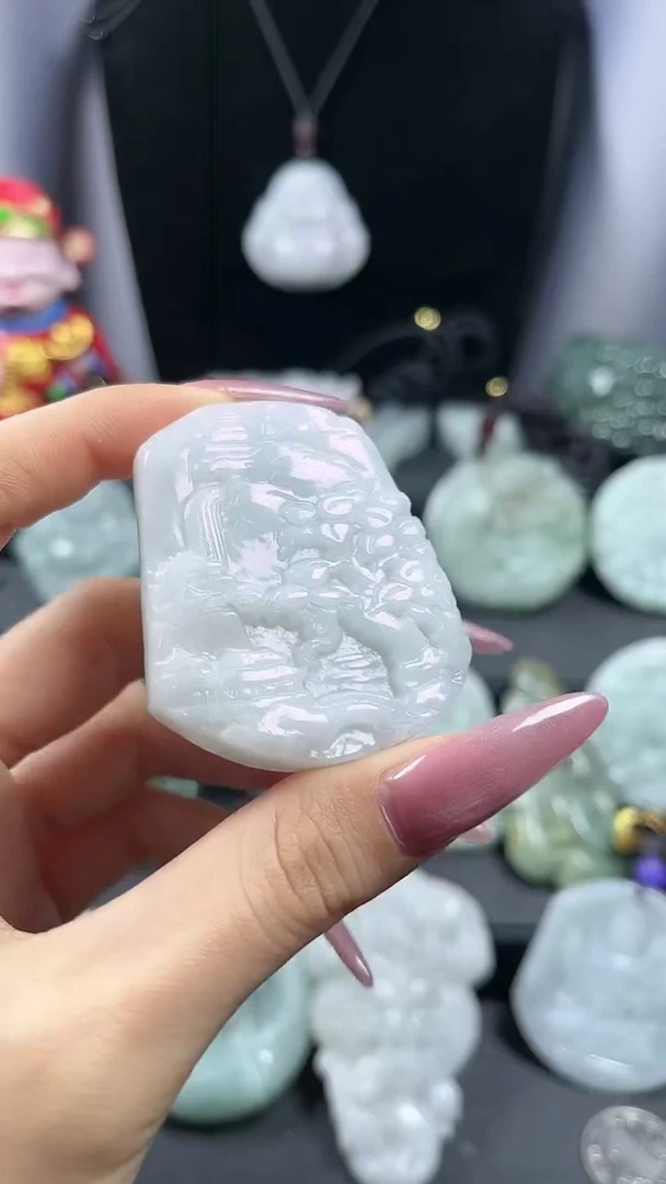 【闪购商品】翡翠颈饰未镶嵌山水牌