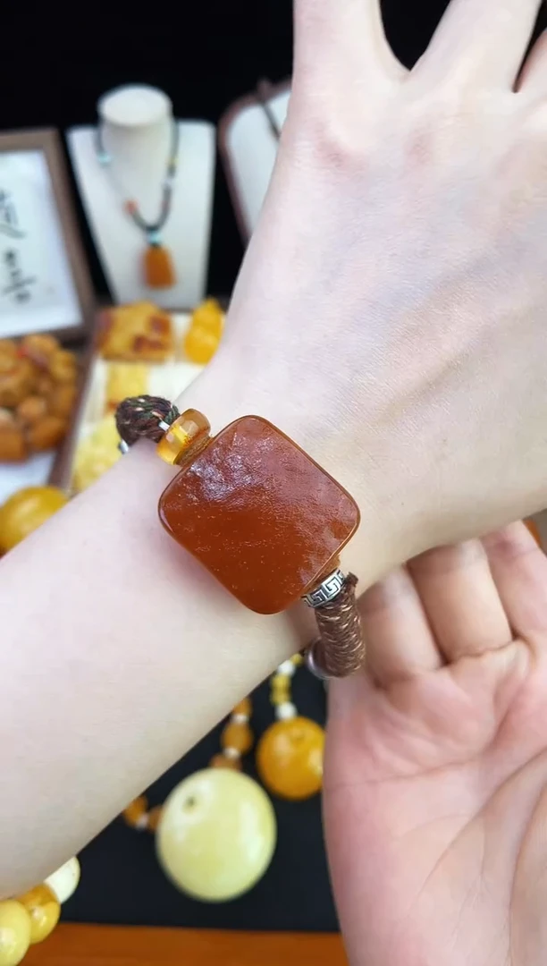 琥珀未镶嵌珠宝奇石柒月