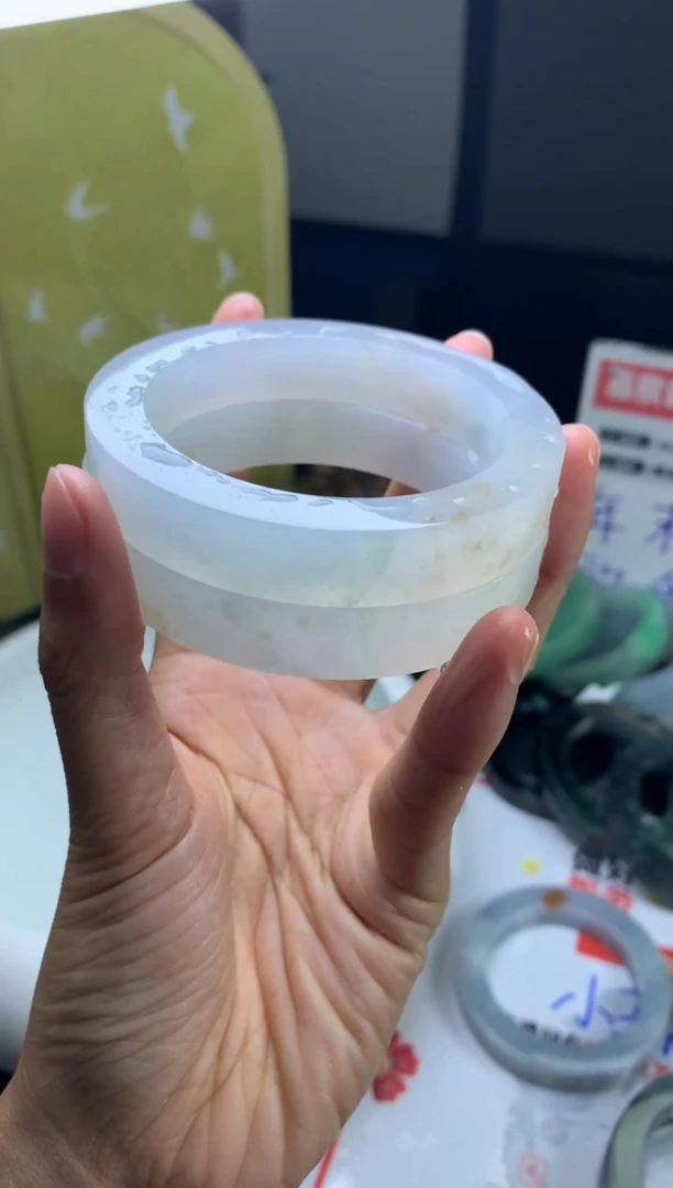 未镶嵌手镯定制翡翠C***y（多样性发一）高货手镯