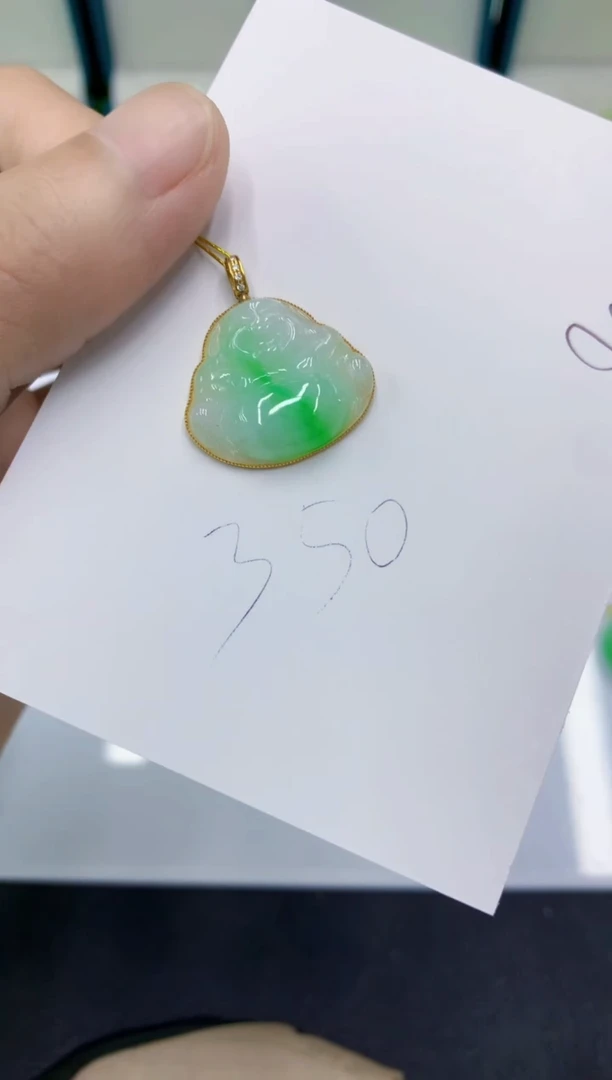 颈饰18K金镶嵌翡翠翡翠