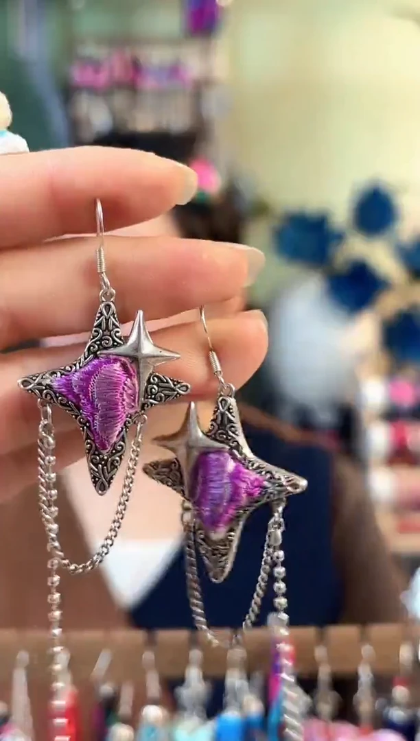 彩云南阁非遗老绣饰品696*