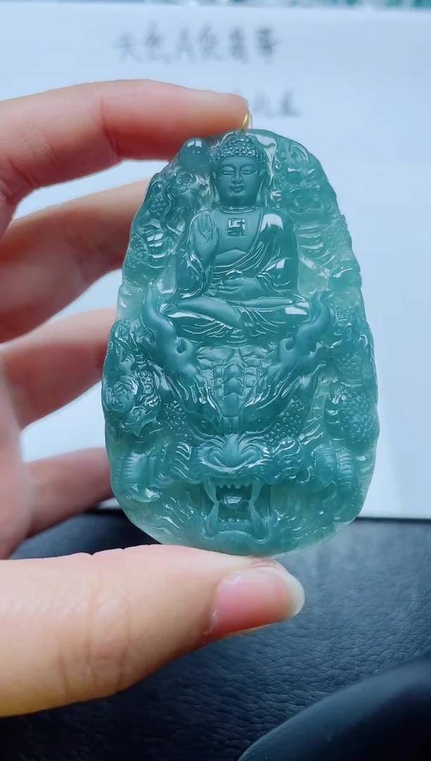 翡翠未镶嵌颈饰