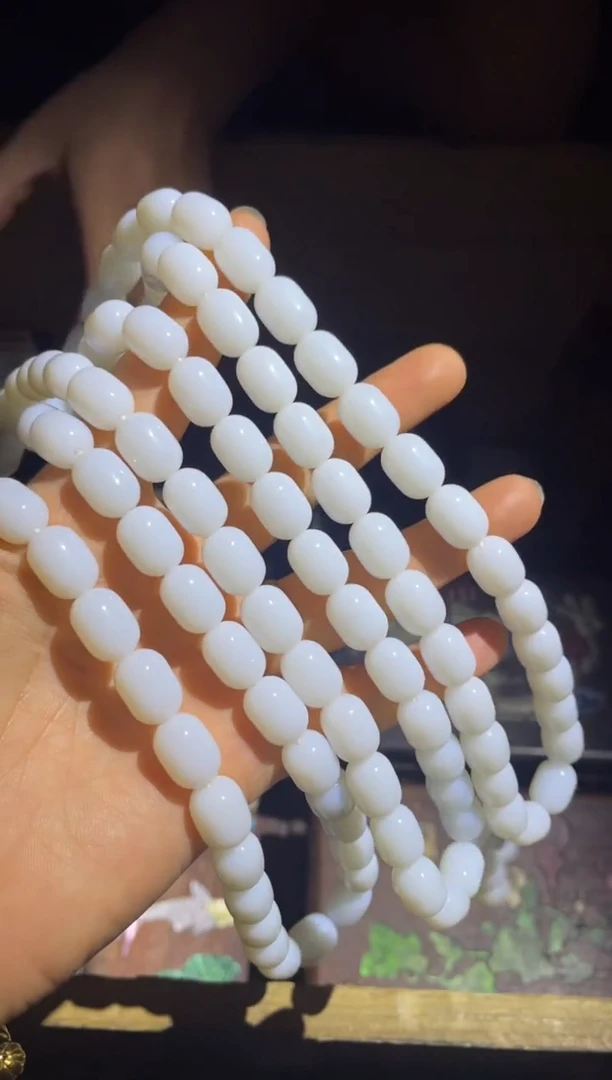 和田玉未镶嵌颈饰白玉米粒108颗项链1件