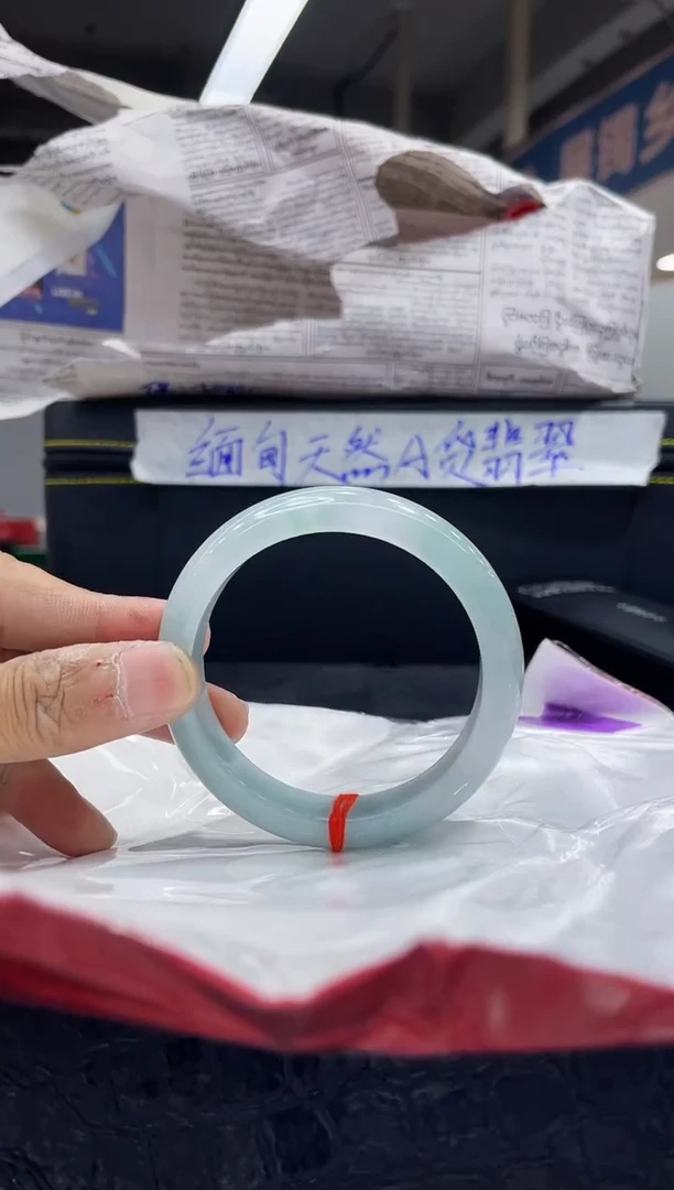 未镶嵌手镯翡翠18