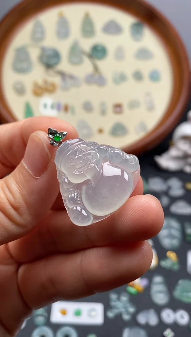 翡翠18K金镶嵌颈饰冰财神爷/芬