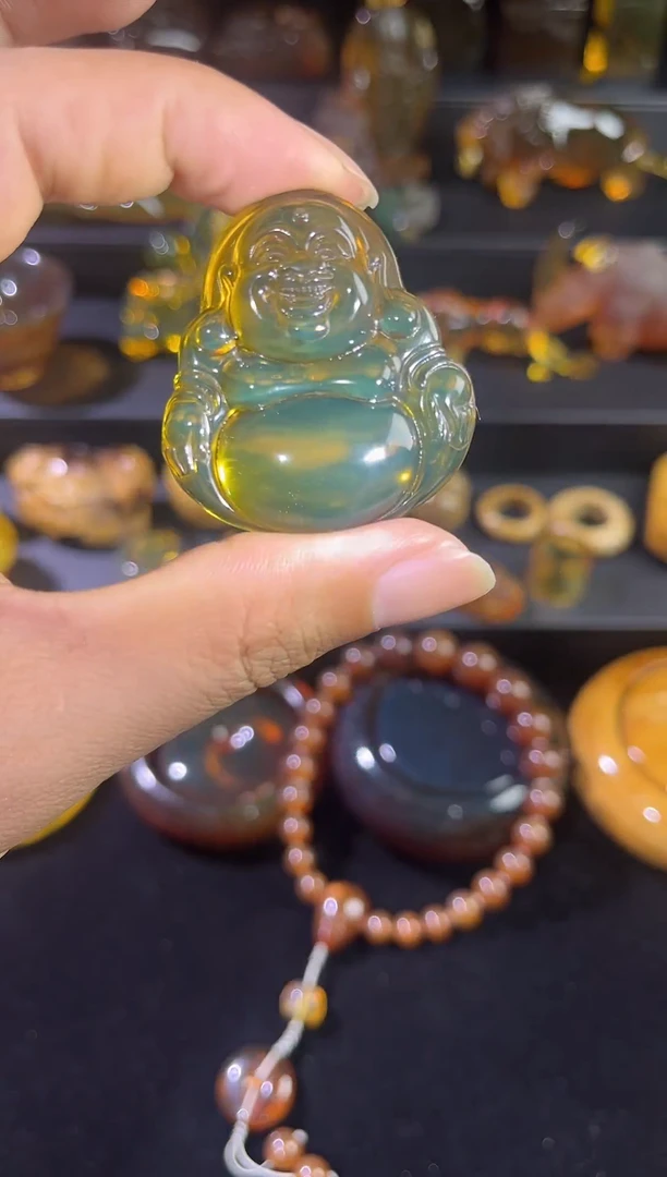 琥珀颈饰未镶嵌42.6*39*13.6mm金珀弥勒佛