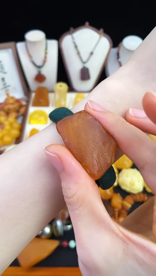 琥珀未镶嵌珠宝奇石柒月