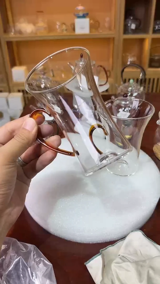 绿茶杯黄色2只。。。